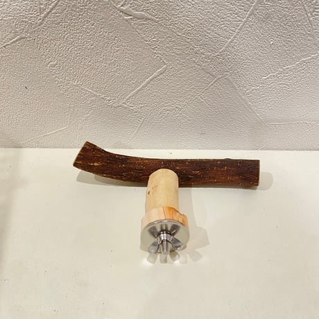 自然木（ツタ）のT字パーチ HOEI465  直径1.8cm/長さ13cm