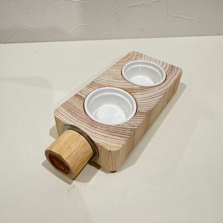 【ルーミーやプラケに】SANKO窓辺のとまり木用 ご飯入れテーブル縦型【介護・老鳥・病鳥・幼鳥】