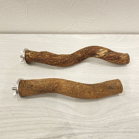 自然木（ツタ）のパーチ2本セット　直径2cm 長さ15cm/19cm