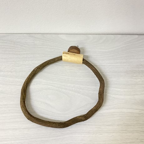自然木（ツタ）のドーナツパーチ⑤ビックサイズ  パーチ直径1cm／円直径17.5×17.5cm