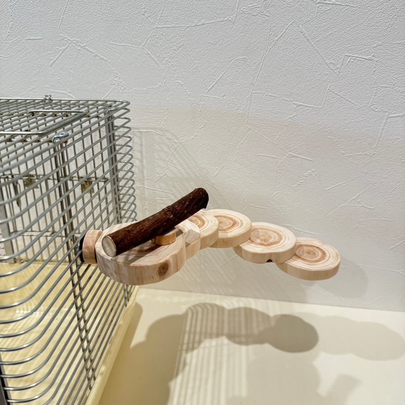 螺旋階段パーチ（可動式） | 自然木の鳥用品 鳥豆堂【トリマメドウ