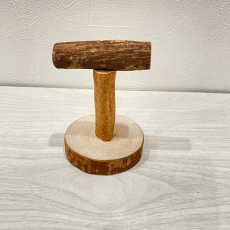 【体重測定用】自然木(ツタ)のスタンドパーチ②   パーチ長さ8cm／高さ約10cm