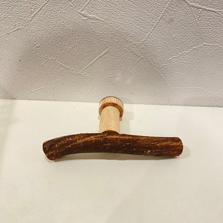 自然木（ツタ）のT字パーチ HOEI465  直径1.8cm/長さ13cm
