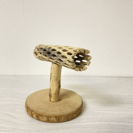 カクタスのスタンドパーチ④　パーチ長さ11.5cm／高さ14cm