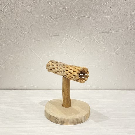 カクタスのスタンドパーチ④　パーチ長さ13.5cm／高さ13.5cm