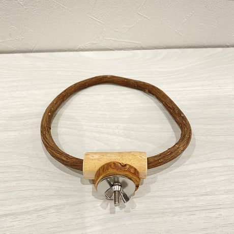 自然木（ツタ）のドーナツパーチ② パーチ直径1cm／円直径15×14cm