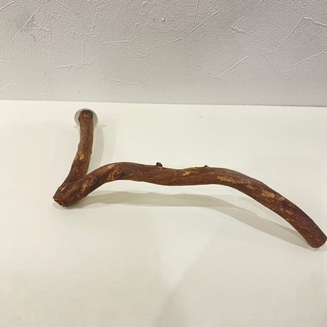 自然木（ツタ）天井Ｌ字パーチ 直径約1.7cm/長さ縦14cm/横26cm