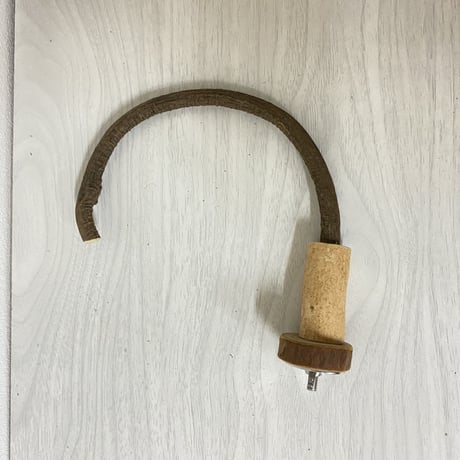 自然木（ツタ）フック船長パーチ③　パーチ直径1cm／円直径15×14cm