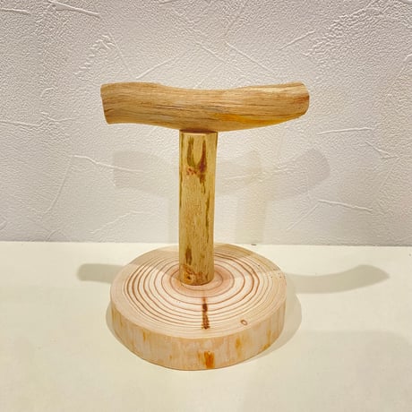 自然木(ツタ)のスタンドパーチ【パーチ長さ10.5cm／高さ約11cm】