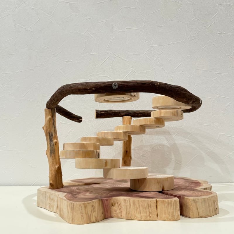 ツタと螺旋階段のおやつ入れ付きスタンドパーチ【インコのおもちゃ