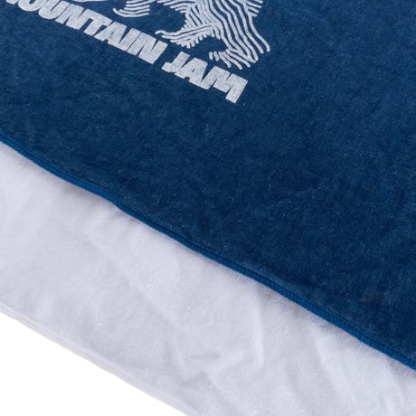 ISTIST × MOUNTAIN JAM Botanical Dye Tenugui MODEL：Indigo Woolly Gradation