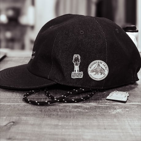 -Magnetic Pin Badge-