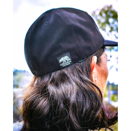 6-Panel Tricot Corduroy Cap MODEL: We are a local low mountain society