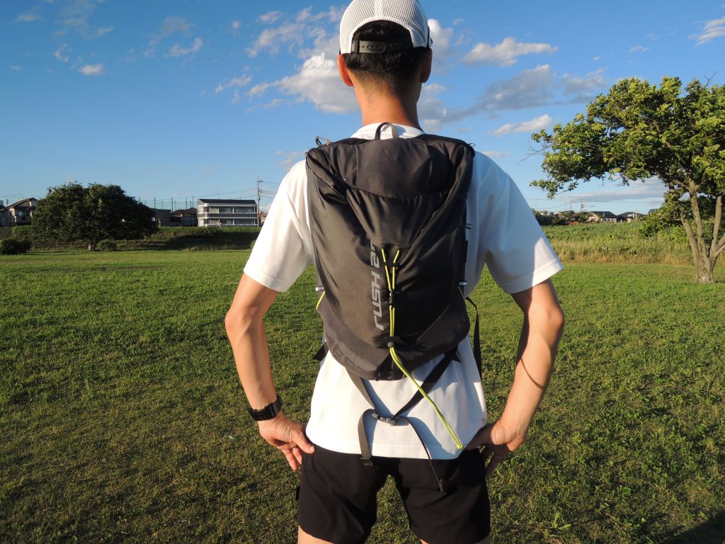 PAAGOWORKS RUSH20レビュー】 女性にもおすすめ！パーゴワークス ラッシュ20 登山で使ってます PAAGO WORKS RUSH 20 ラッシュ