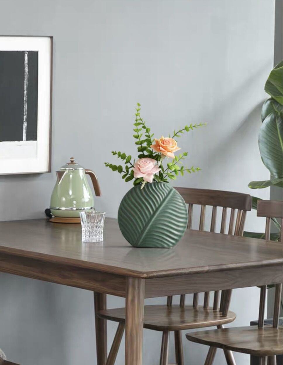 葉のテクスチャ花瓶 Sサイズ WH | Mulan Magnolia