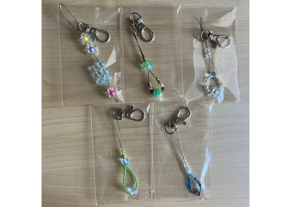 ギター弦キーホルダー | 前田葵STORE