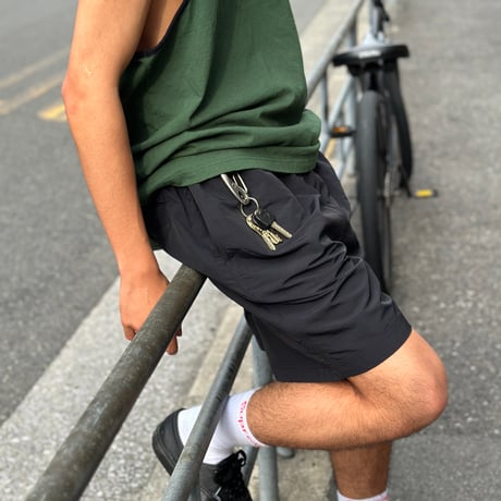 NYLON SHORTS(BLACK）
