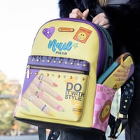 【ベストセラー】〜NAIL POLISH〜ファッションバックパック(ラージ)★A4・PC対応・ポーチ付き★