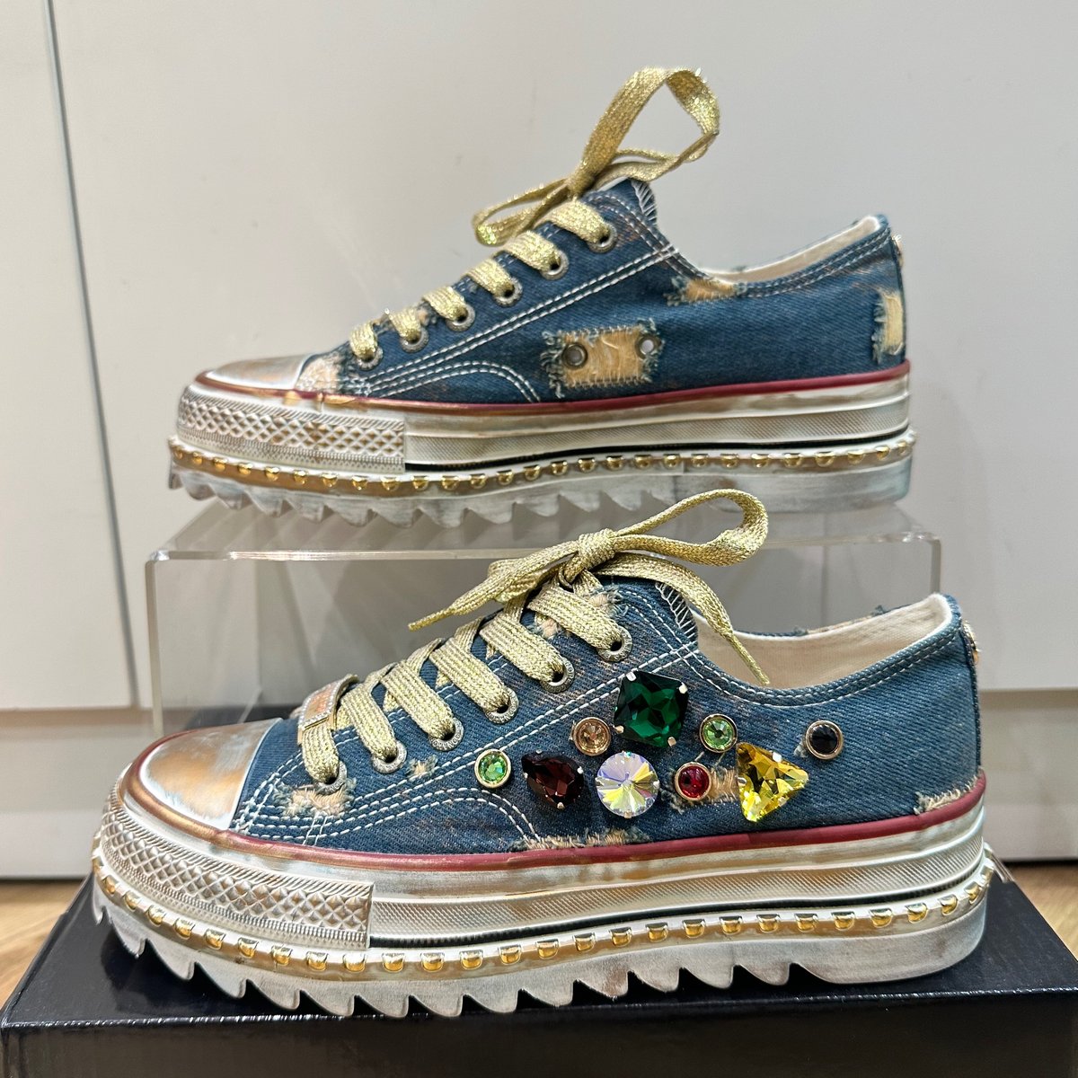 Vintageデニム スタッズ付きスニーカー（BLUE） | nicolelee.tokyo