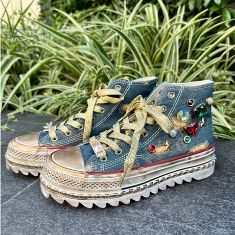 Vintageデニム スタッズ付きハイカットスニーカー（BLUE）