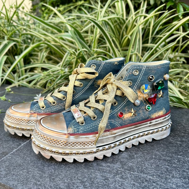 Vintageデニム スタッズ付きハイカットスニーカー(BLUE Vintageデニム スタッズ付きハイカットスニーカー(BLUE