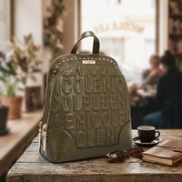 ～EMBOSSED LOGO～エンボスリュック