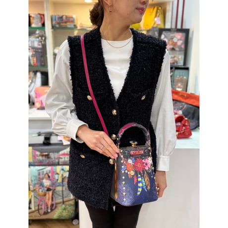 〜nicolelee〜ダイヤモンドストーンクラッチショルダー★スマホが縦に入ります★