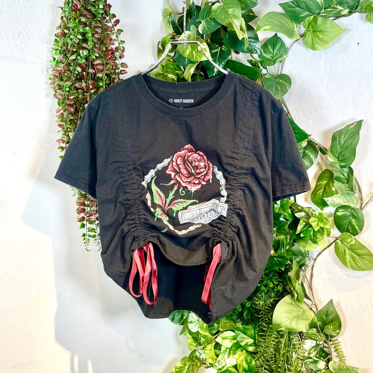 滴るローズハーレーリメイクサイドギャザーTシャツ IGB1094 | 古着屋mumu