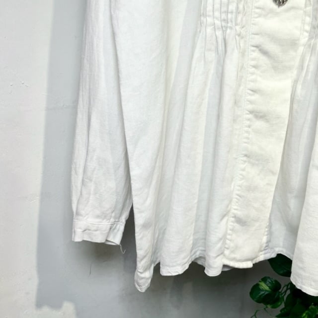 【人気】US古着☆チロリアンシャツ　装飾ボタン　刺繍　アースカラー 人気】US古着☆チロリアンシャツ 装飾ボタン 刺繍 アースカラー