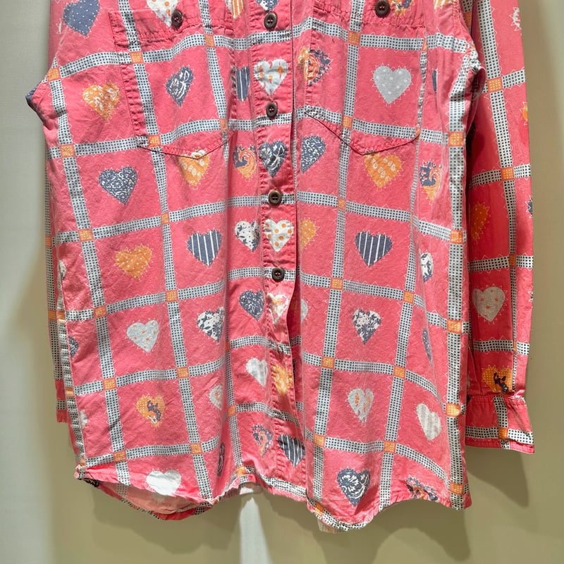 ラブリーピンクのハート柄シャツ IGT3757 | 古着屋mumu