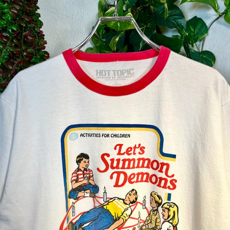 不思議な儀式をするリンガーTシャツ IGB0615