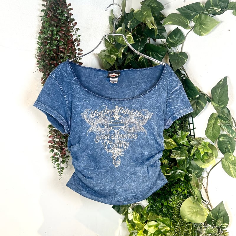 Y2kを着こなす女の子のハーレーリメイクサイドギャザーTシャツ Y2kを着こなす女の子のハーレーリメイクサイドギャザーTシャツ