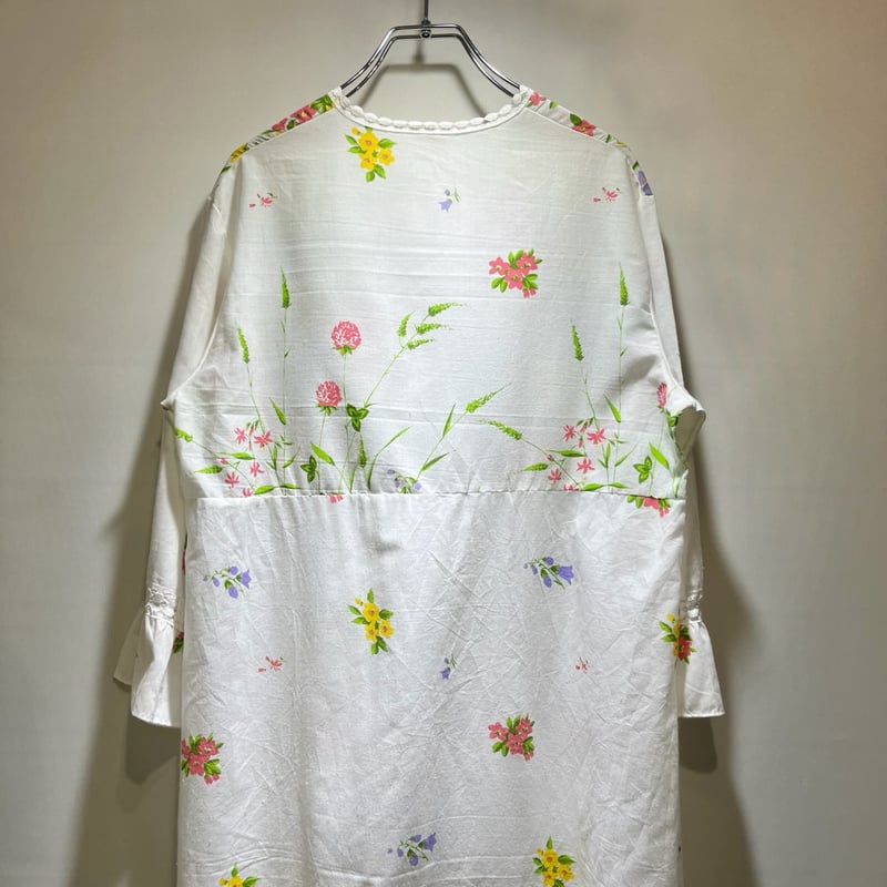 くるみさま専用☆ワンピース「うつくしい道をしずかに歩く」「白いお城と花咲く野原 AZONE INTERNATIONAL::えっくす☆きゅーと::商品詳細