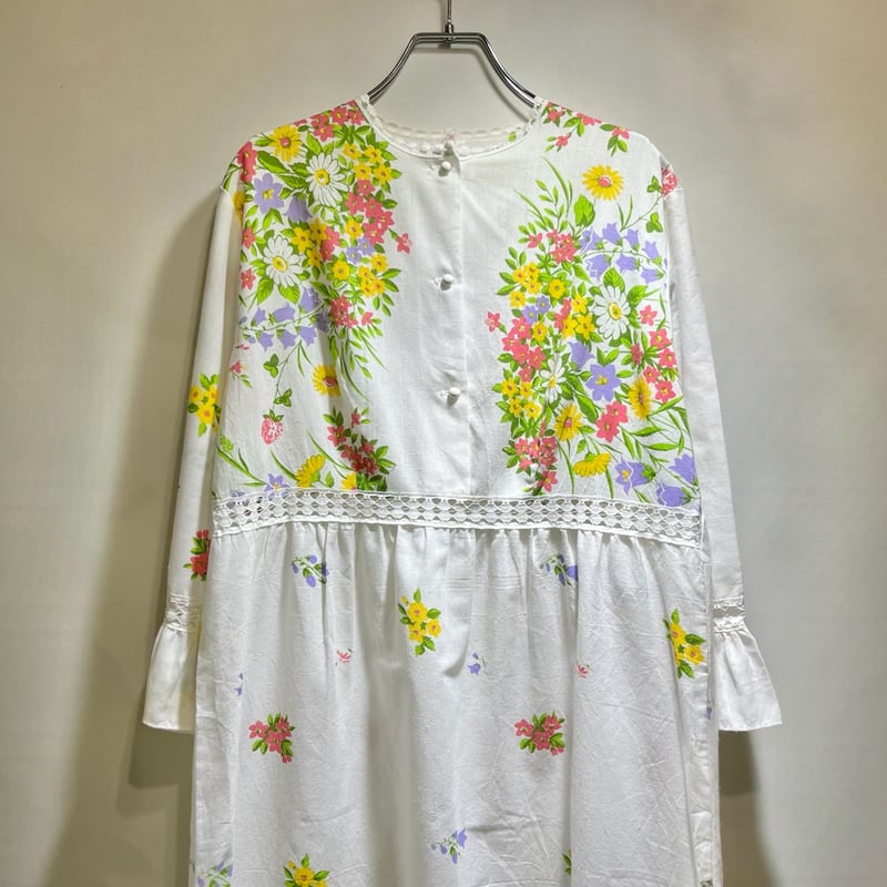 くるみさま専用☆ワンピース「うつくしい道をしずかに歩く」「白いお城と花咲く野原 AZONE INTERNATIONAL::えっくす☆きゅーと::商品詳細