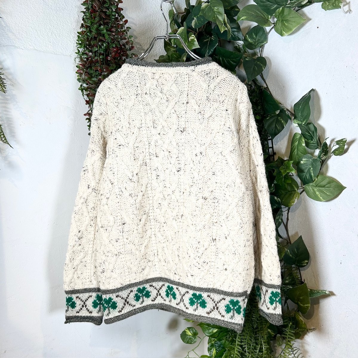 三つ葉のクローバー Amazon | [SHAREKI] ハートから四つ葉のクローバーへ ネックレス