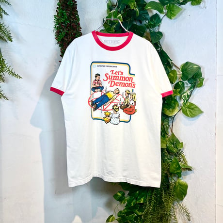不思議な儀式をするリンガーTシャツ IGB0615