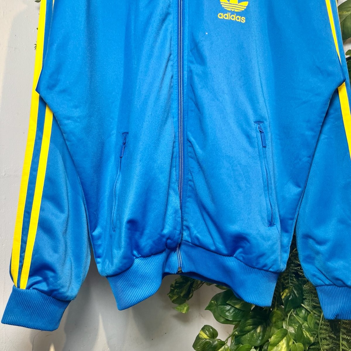 蛍光ラインのadidasトラックジャケット IGB0295 | 古着屋mumu 蛍光ラインのadidasトラックジャケット IGB0295 | 古着屋mumu