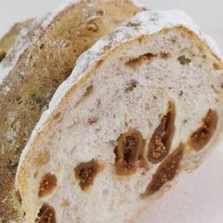 いちじくとくるみのパン1/2