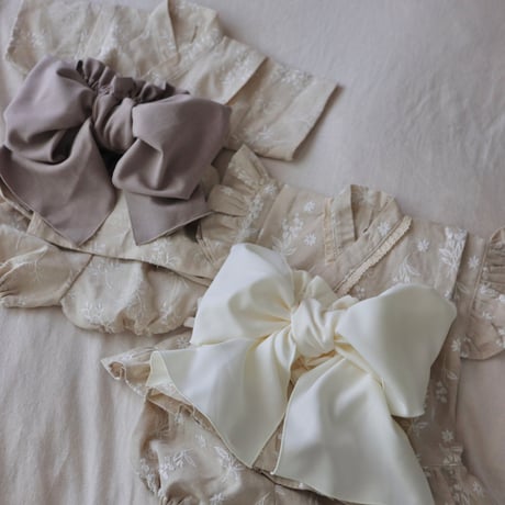 【美品】de.sh0p ぽってりシルエットロンパース（short）退院着 lace セレモニーロンパース short | DE（ディーイー）