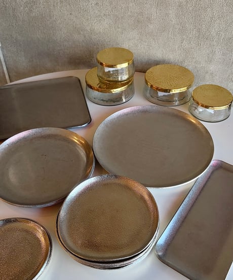 silver round tray🇮🇳  M