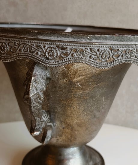 Versailles shabby pot