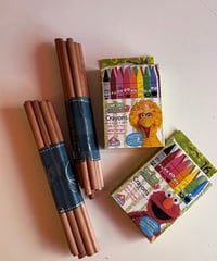 【スペイン蚤の市】 pencil ／crayon