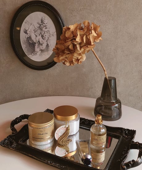 handle mirror tray
