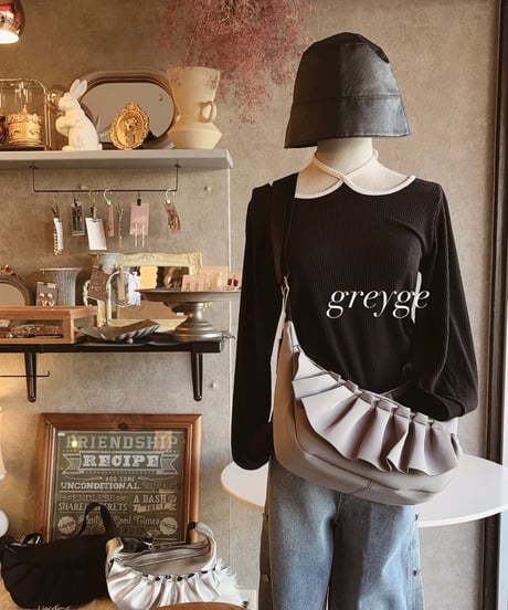 frill shoulder bag