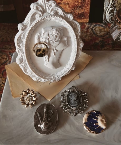 【フランス蚤の市】 vintage broach  水差し