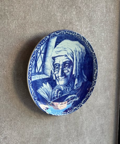 【チェコ蚤の市】ベルギーBoch freres La Louviere／ wall plate 本を読んでる女性🇧🇪
