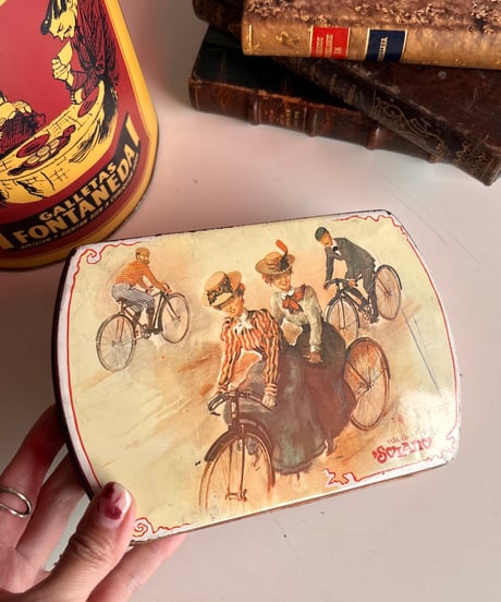 【スペイン蚤の市】 vintage candy can  1950〜70年もの
