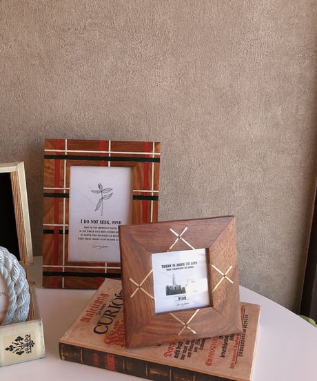 photo frame stand