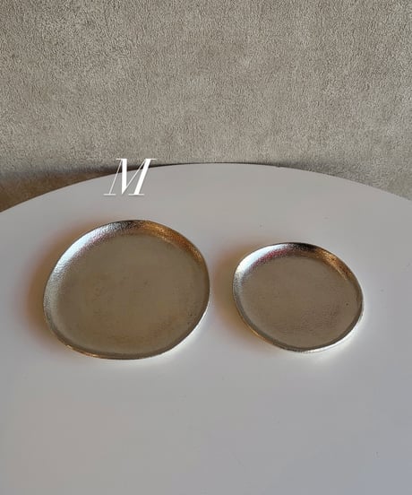 silver round tray🇮🇳  M