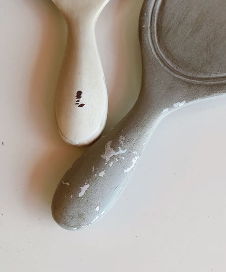 rabbit hand mirror